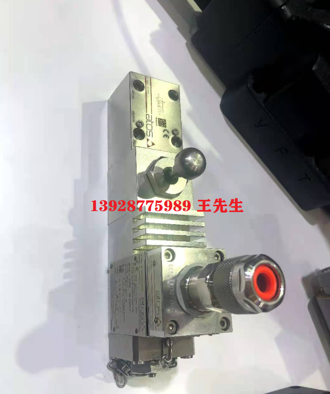 ATOS電磁閥DLHZO-TEB-SN-NP-040-L71/1帶航空插頭  ATOS電磁閥DLHZO-TEB-SN-NP-040-L71/1帶航空插頭  DLHZ0-TEB-SN-NP-040-L31 10 意大利ATOS動(dòng)方向閥