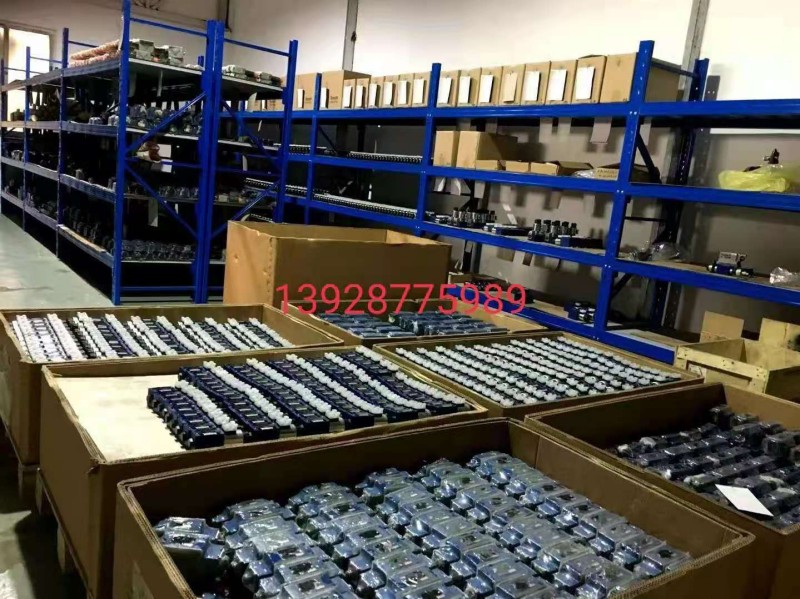力士樂電磁閥型號4WE6J6X/EG24NXEZ2/B08原裝 力士樂比例閥4WRZE25W6-220-7X/6EG24N9EK31/A1D3V 德國力士樂比例閥4WRZ16W1-126-2X/6A700NETZ4/D2